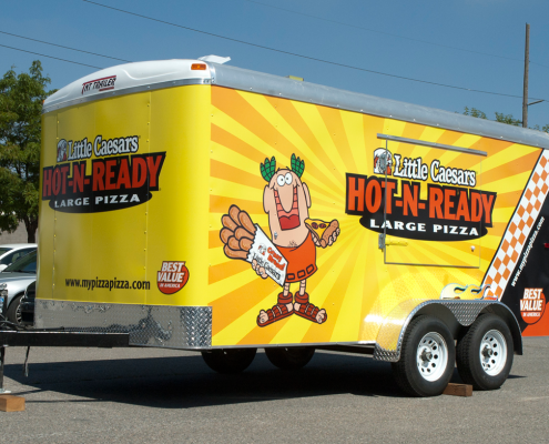 Trailer-LittleCaesars-a